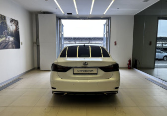 Подержанный автомобиль Lexus GS 2015 года (7 фото)