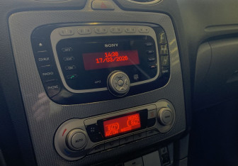 Подержанный автомобиль Ford Focus Sedan 2008 года (9 фото)