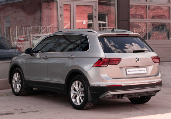 Подержанный автомобиль Volkswagen Tiguan 2018 года (7 фото)