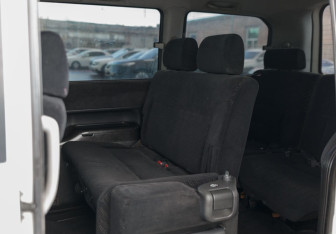 Подержанный автомобиль Honda Stepwgn 2003 года (17 фото)