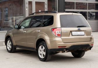 Подержанный автомобиль Subaru Forester Suv 2008 года (7 фото)