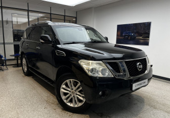 Подержанный автомобиль Nissan Patrol 2011 года (4 фото)