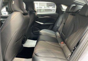 Подержанный автомобиль Geely Preface 2024 года (13 фото)