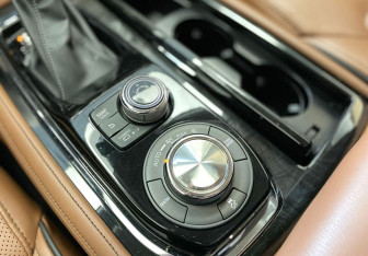 Подержанный автомобиль Infiniti QX80 2021 года (22 фото)