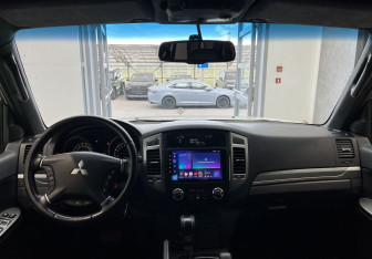 Подержанный автомобиль Mitsubishi Pajero 2020 года (9 фото)