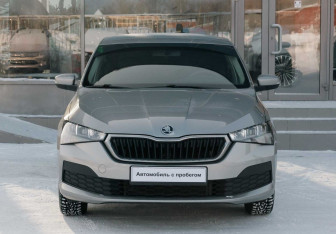 Подержанный автомобиль Skoda Rapid Liftback 2020 года (2 фото)