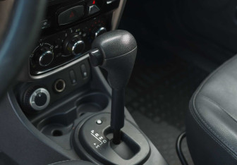 Подержанный автомобиль Renault Duster 2014 года (14 фото)