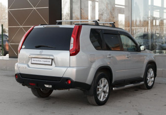Подержанный автомобиль Nissan X-Trail 2013 года (5 фото)