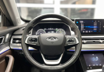 Подержанный автомобиль Chery Tiggo 8 Pro 2022 года (15 фото)