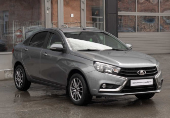 Подержанный автомобиль LADA (ВАЗ) Vesta Sedan 2020 года (3 фото)