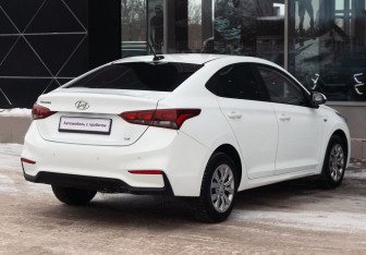 Подержанный автомобиль Hyundai Solaris Sedan 2019 года (5 фото)