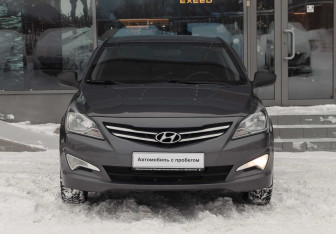 Подержанный автомобиль Hyundai Solaris Sedan 2014 года (2 фото)