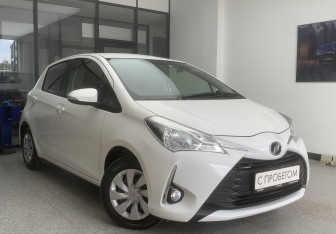 Подержанный автомобиль Toyota Vitz 2018 года (3 фото)