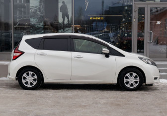 Подержанный автомобиль Nissan Note 2020 года (4 фото)