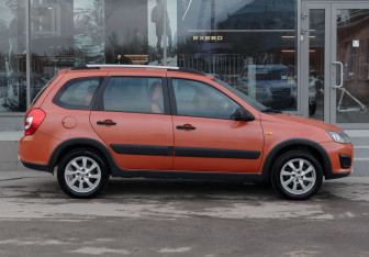 Подержанный автомобиль LADA (ВАЗ) Kalina Hatchback 2015 года (4 фото)