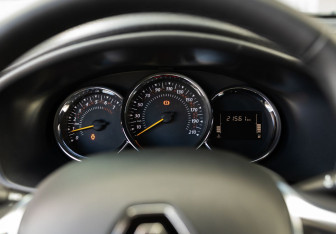 Подержанный автомобиль Renault Sandero 2020 года (13 фото)