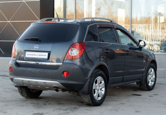 Подержанный автомобиль Opel Antara 2008 года (5 фото)