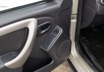 Подержанный автомобиль Renault Duster 2014 года (15 фото)