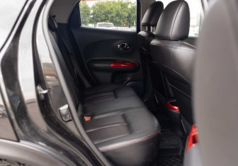 Подержанный автомобиль Nissan Juke 2012 года (19 фото)