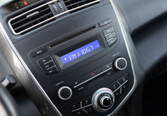 Подержанный автомобиль Lifan X60 2017 года (13 фото)