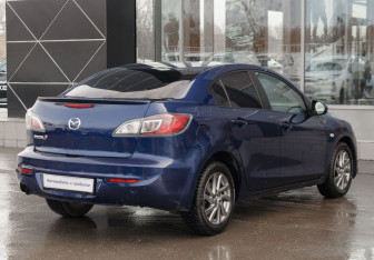 Подержанный автомобиль Mazda 3 Sedan 2012 года (5 фото)
