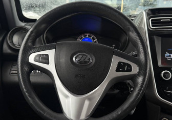 Подержанный автомобиль Lifan X60 2016 года (12 фото)