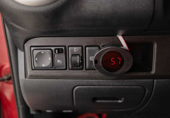 Подержанный автомобиль Nissan Note 2013 года (17 фото)