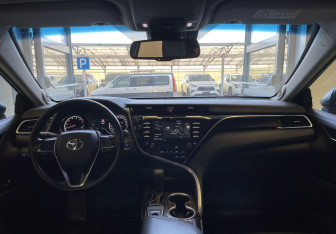 Подержанный автомобиль Toyota Camry Sedan 2019 года (10 фото)