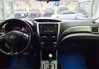 Подержанный автомобиль Subaru Forester Suv 2012 года (8 фото)