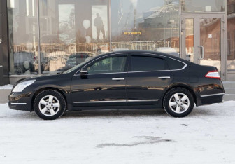 Подержанный автомобиль Nissan Teana 2013 года (8 фото)