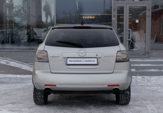 Подержанный автомобиль Mazda CX-7 2008 года (6 фото)