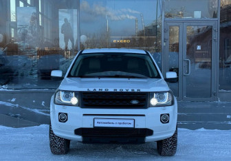 Подержанный автомобиль Land Rover Freelander 2014 года (8 фото)