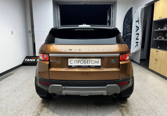 Подержанный автомобиль Land Rover Range Rover Evoque 2014 года (5 фото)