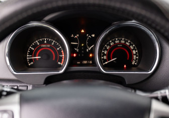 Подержанный автомобиль Toyota Highlander 2013 года (13 фото)