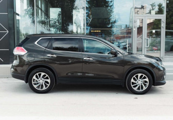 Подержанный автомобиль Nissan X-Trail 2018 года (4 фото)