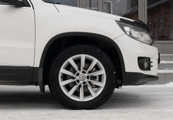 Подержанный автомобиль Volkswagen Tiguan 2011 года (9 фото)