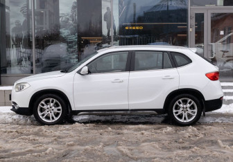 Подержанный автомобиль Brilliance V5 2014 года (8 фото)