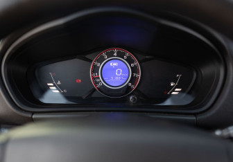 Подержанный автомобиль Lifan X60 2017 года (12 фото)