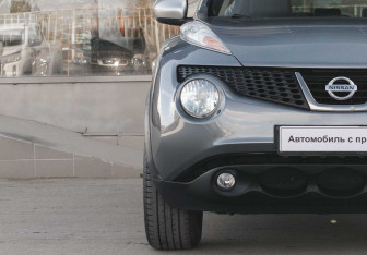 Подержанный автомобиль Nissan Juke 2013 года (11 фото)
