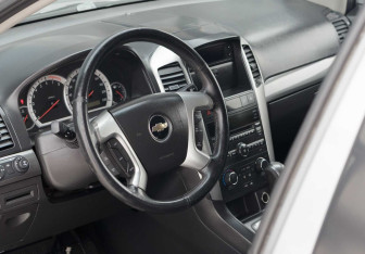 Подержанный автомобиль Chevrolet Captiva 2008 года (10 фото)