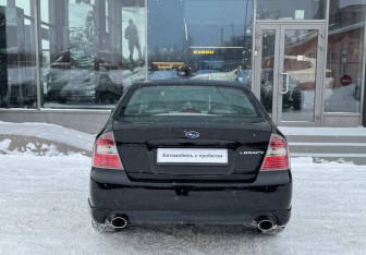 Подержанный автомобиль Subaru Legacy Sedan 2005 года (6 фото)
