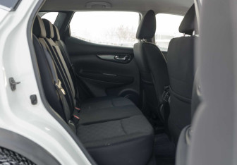 Подержанный автомобиль Nissan Qashqai 2018 года (17 фото)