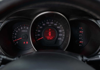 Подержанный автомобиль Kia Rio Sedan 2017 года (13 фото)