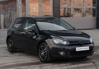 Подержанный автомобиль Volkswagen Gol 2011 года (3 фото)