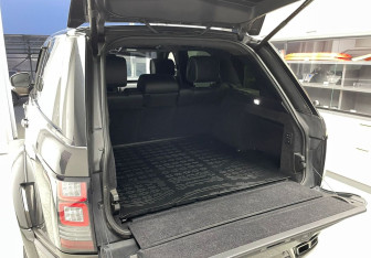 Подержанный автомобиль Land Rover Range Rover 2015 года (11 фото)