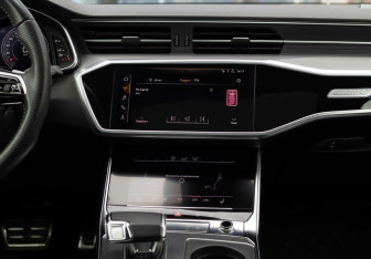Подержанный автомобиль Audi A6 Sedan 2020 года (15 фото)