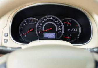 Подержанный автомобиль Nissan Teana 2012 года (13 фото)
