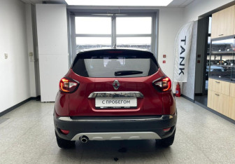 Подержанный автомобиль Renault Kaptur 2021 года (6 фото)
