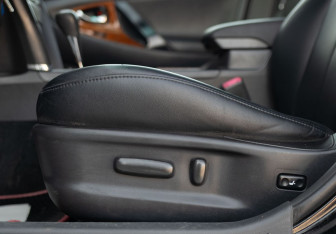 Подержанный автомобиль Toyota Camry Sedan 2010 года (18 фото)