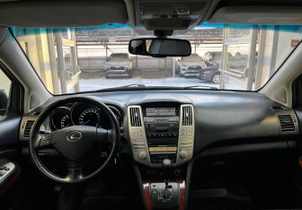 Подержанный автомобиль Lexus RX 2007 года (10 фото)